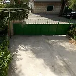 Apartment Center Split
