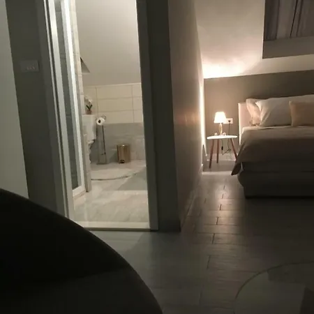 Apartment Center Split