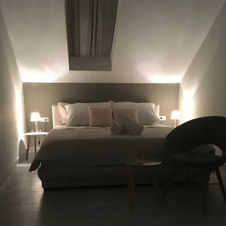 Center Apartment *